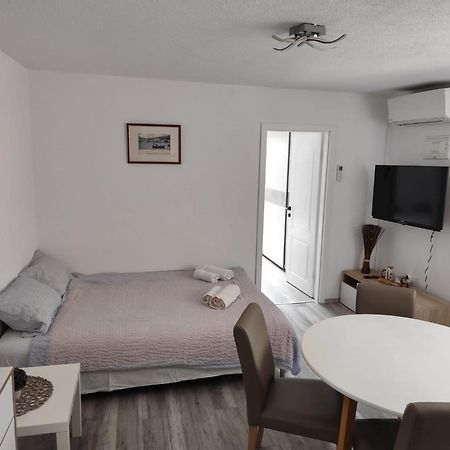 Apartments Boric Cres Exterior photo