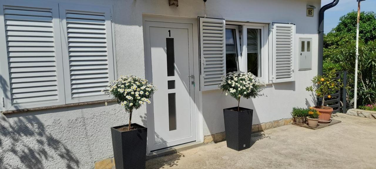 Apartments Boric Cres Exterior photo