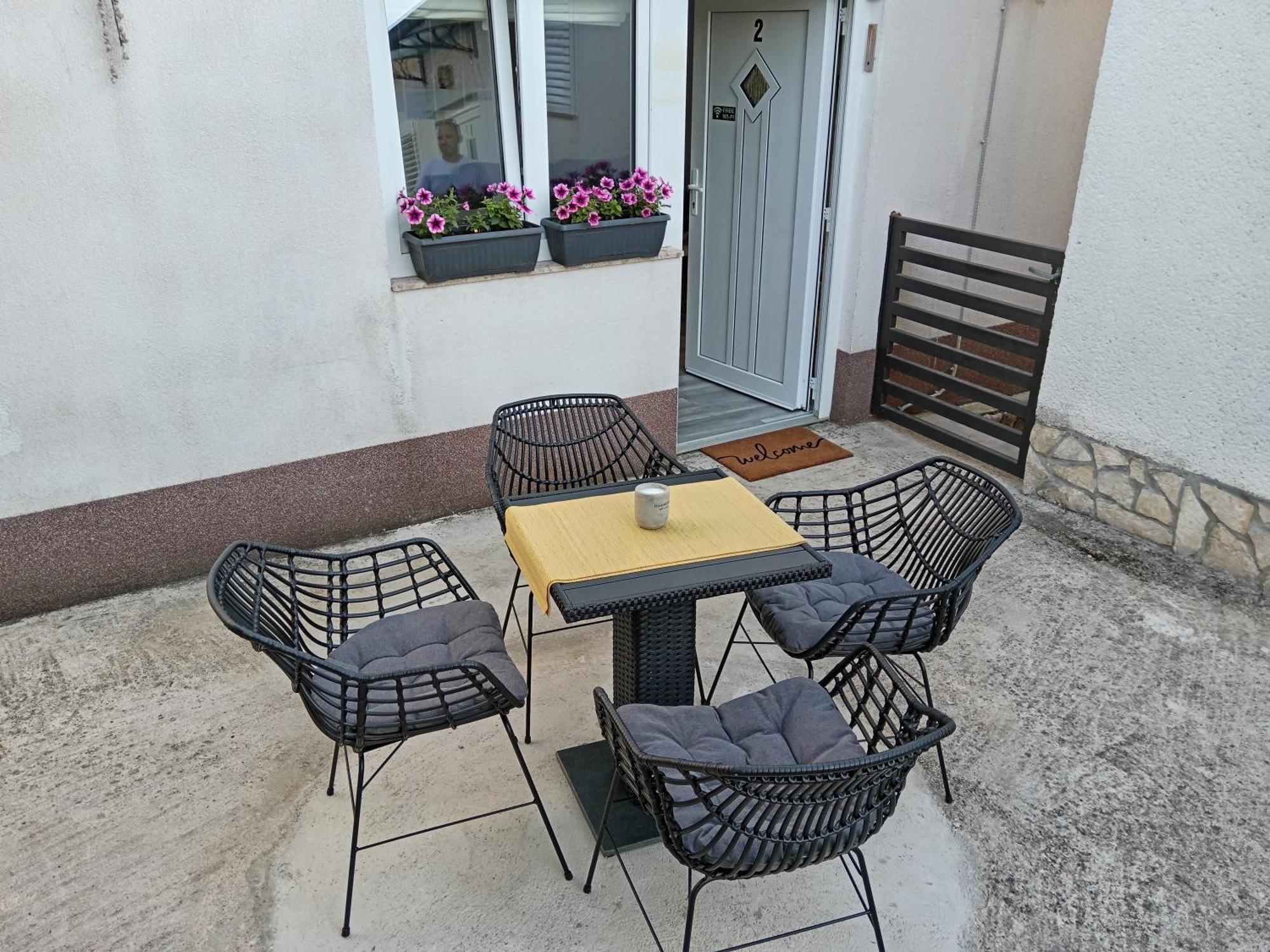 Apartments Boric Cres Exterior photo