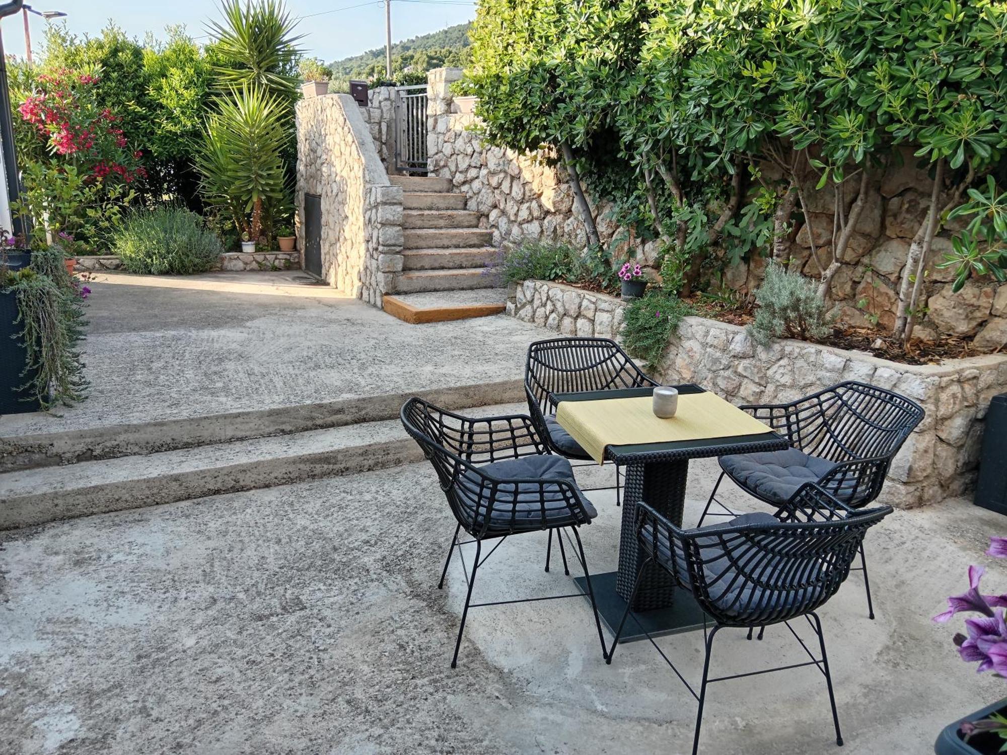 Apartments Boric Cres Exterior photo