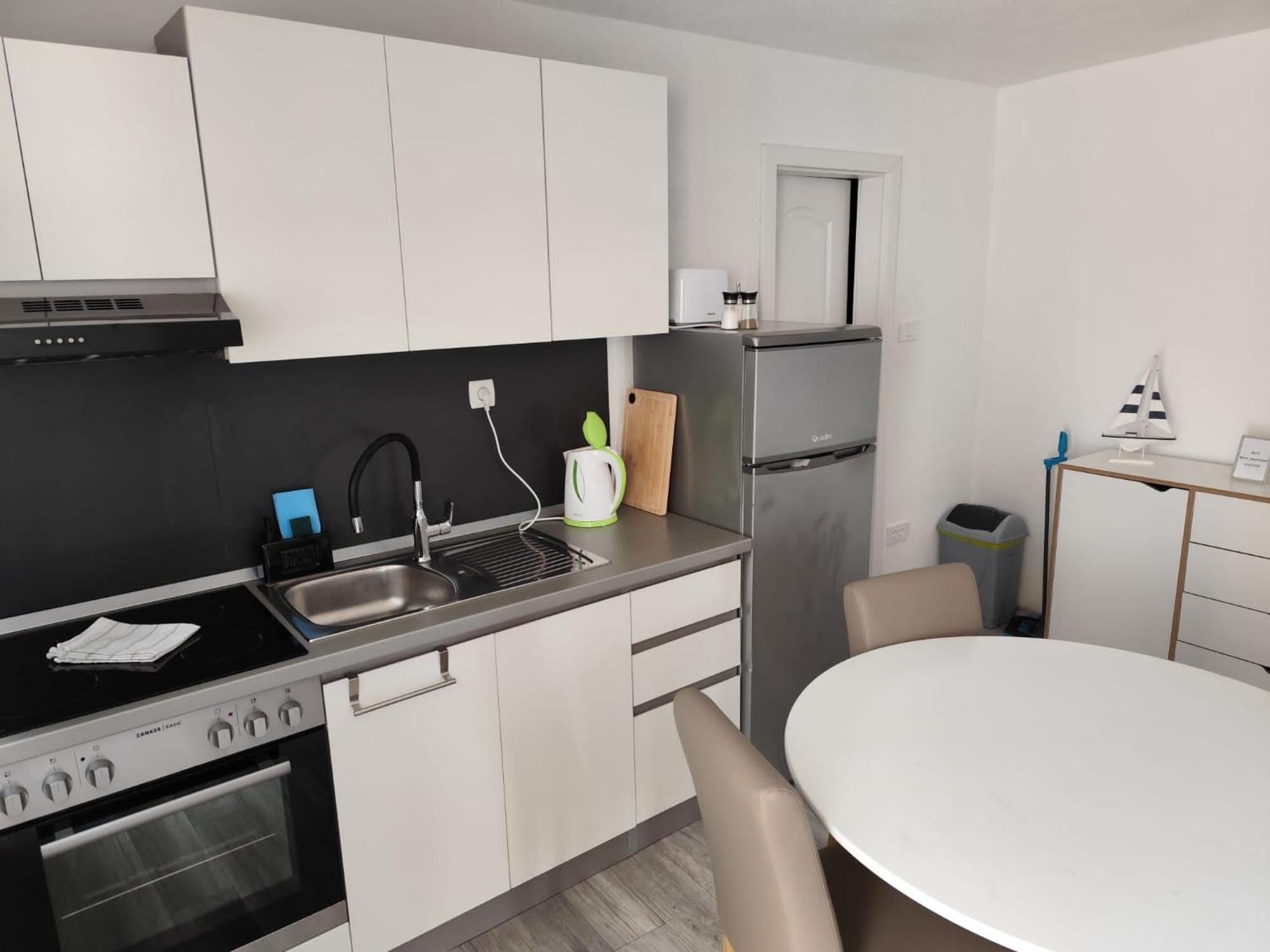 Apartments Boric Cres Exterior photo